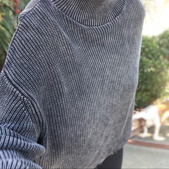 NWT YOUNG FABULOUS AND BROKE Distressed Cameron Oversized Turtleneck Sweater S/M - Picture 5 of 11